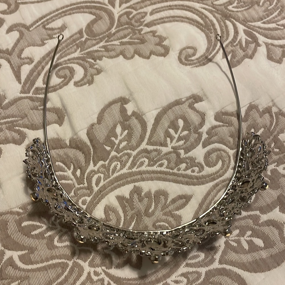 Customized Eden Luxe Bridal Tiara with pearls. New. Never worn. - Picture 3 of 4
